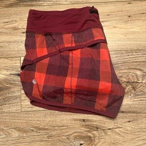 lululemon Speed Short 2.5" Size 10